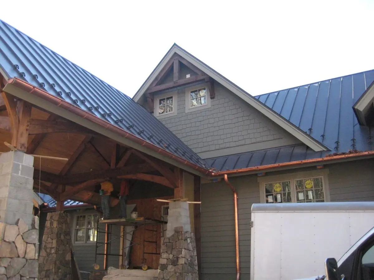 Craftsman Roofing team delivering quality roofing work in Suwanee
